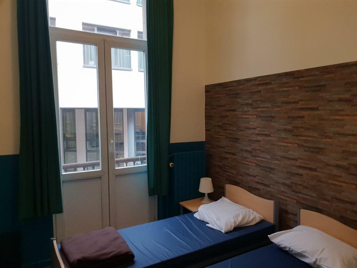 Van Gogh Youth Hostel City Centre Saint-Josse-ten-Noode Exterior foto
